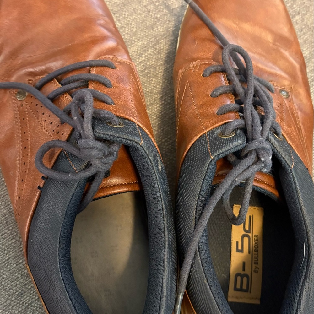 Bogs Men’s Brown Leather Lace-Up Oxfords with Navy Collar size 11